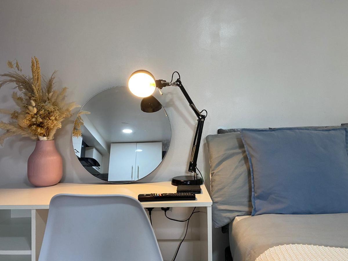 Apartament Charming, Cosy Hideaway With Free Wifi, Parking Leeds  Zewnętrze zdjęcie
